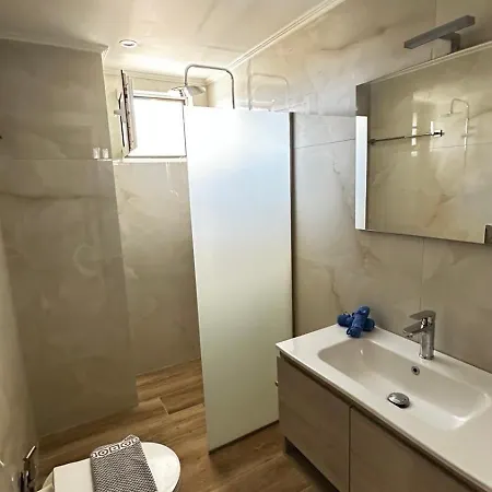 Golden A Apartment *